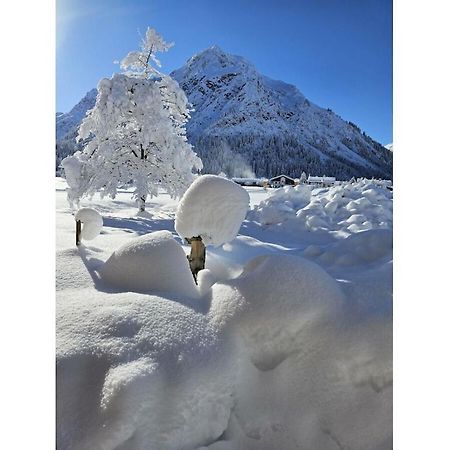 Holiday Apartment In Mittelberg With Wifi Exteriör bild