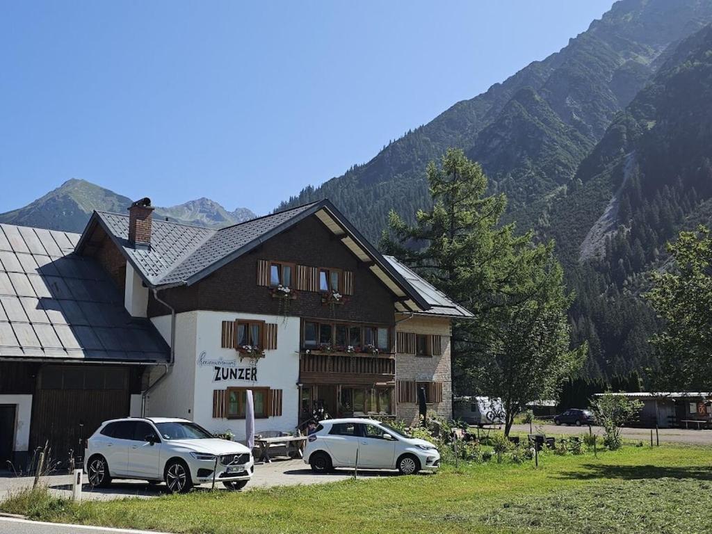 Holiday Apartment In Mittelberg With Wifi Exteriör bild